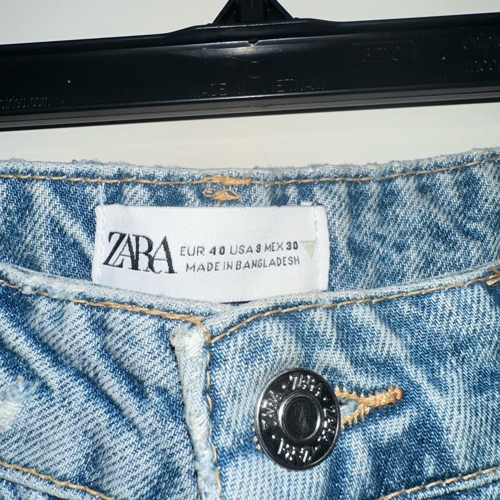 Zara TRF High Waisted Mom Fit Demin Shorts - Picture 2 of 3